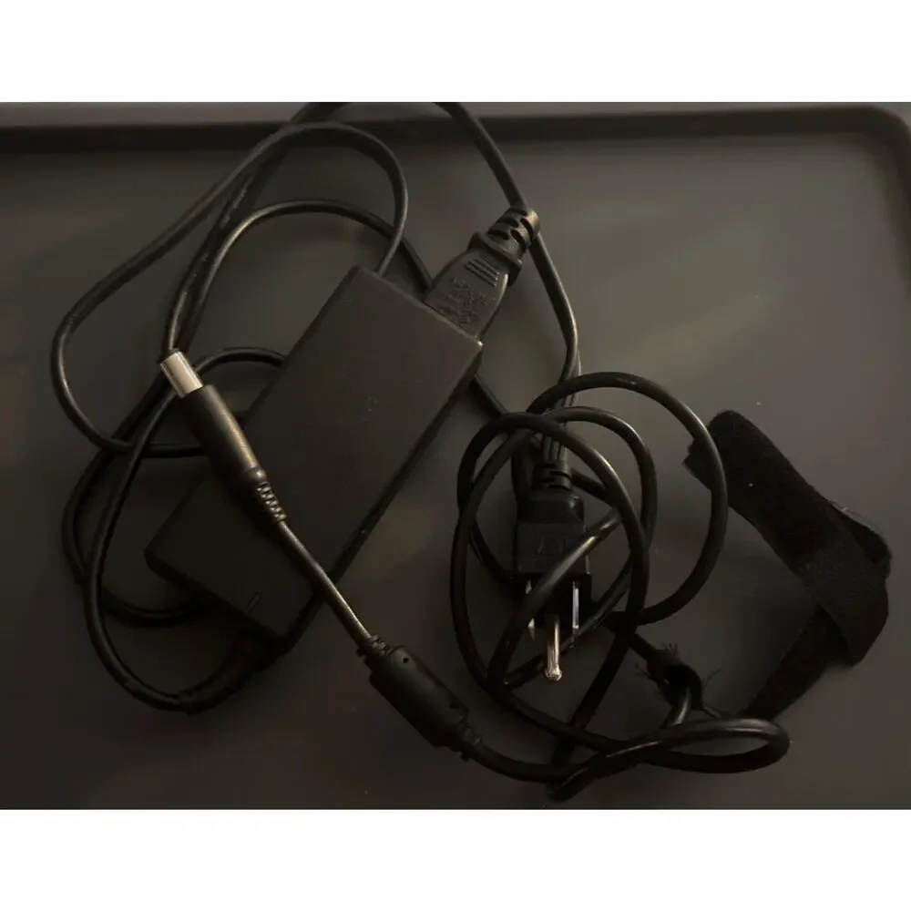 DELL AC Adapter Model LA65NS2-01